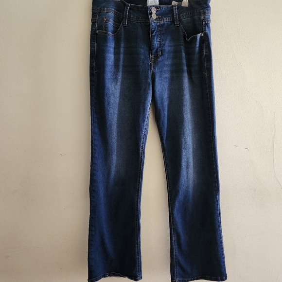 Angels Forever Young Everluxe Curvy Bootcut Jeans 12/31 NWOT - Picture 1 of 11